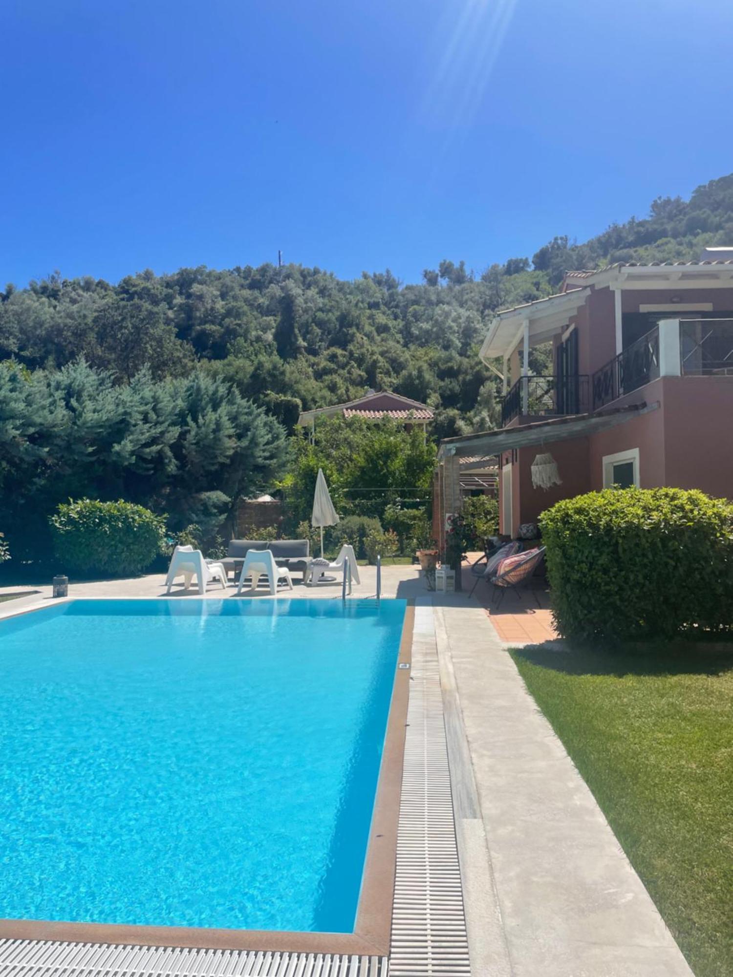 Gialos Villas 1-2 With A Private Pool Mikros Gialos Eksteriør bilde