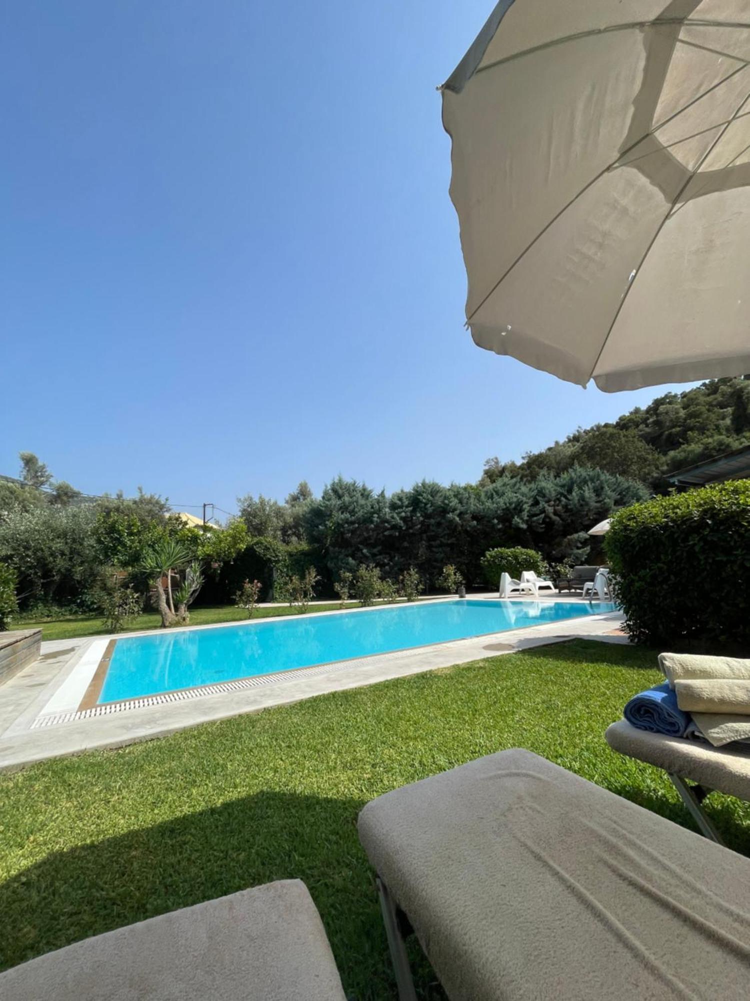 Gialos Villas 1-2 With A Private Pool Mikros Gialos Eksteriør bilde